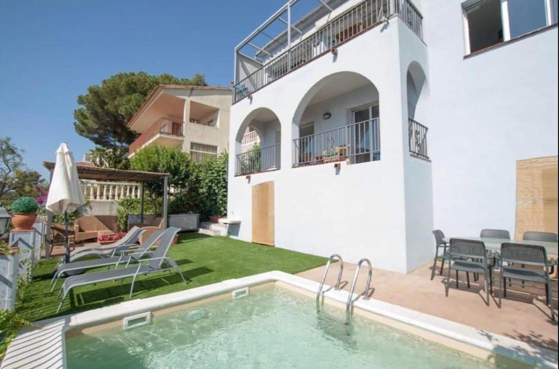 Seahomes Vacations, La Casa Blue Mediterranean Lifestyle Бланес Экстерьер фото
