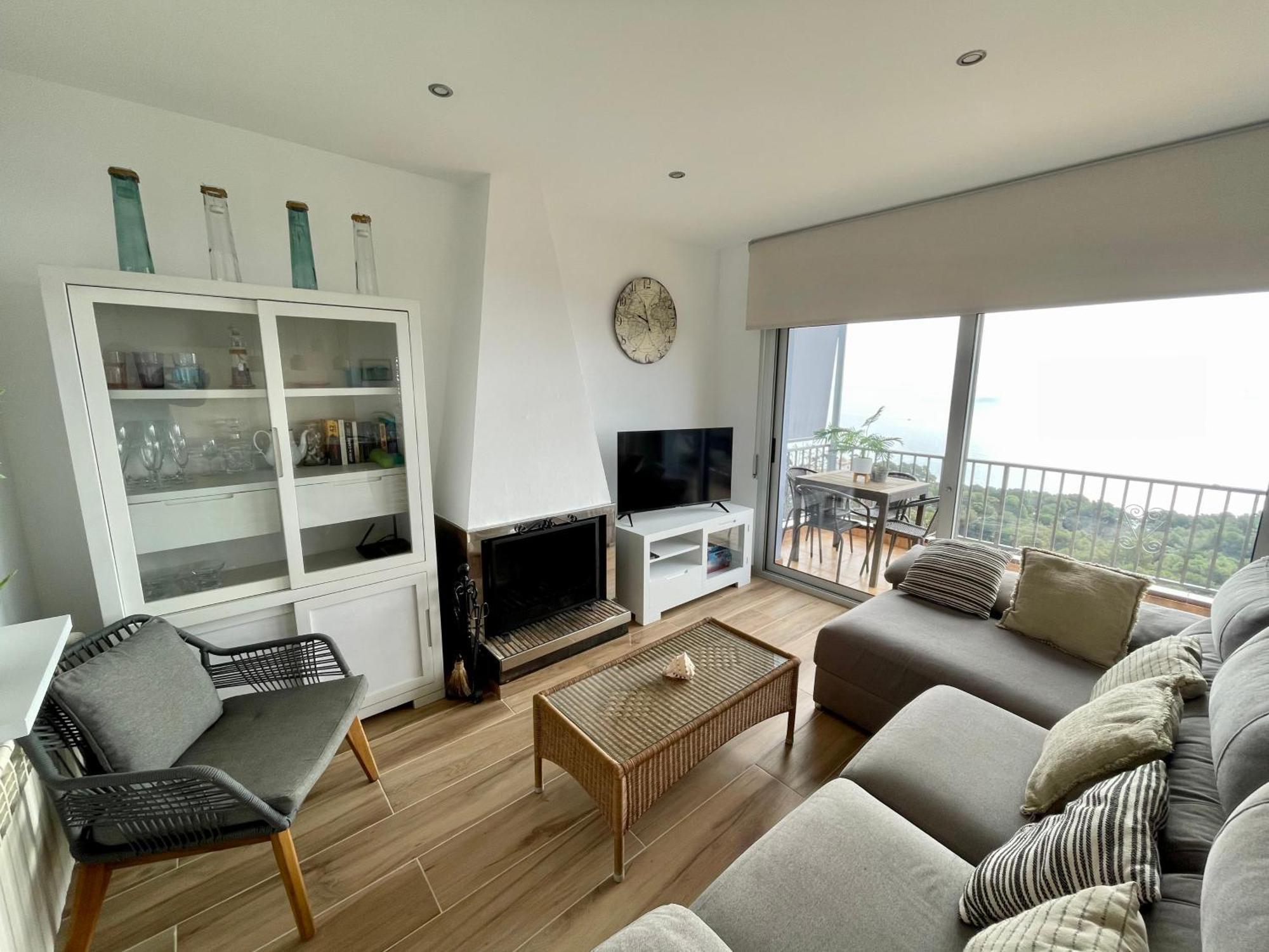 Seahomes Vacations, La Casa Blue Mediterranean Lifestyle Бланес Экстерьер фото