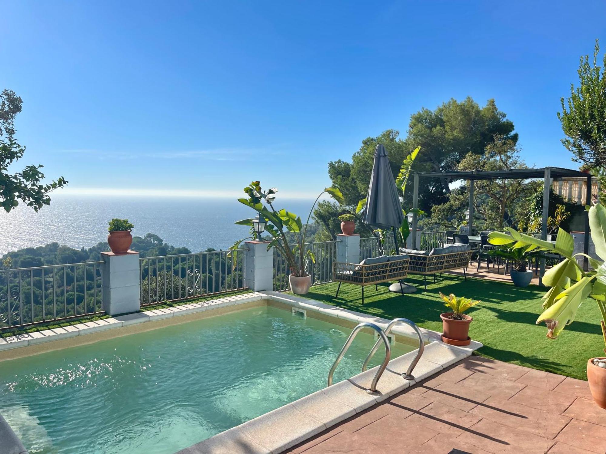 Seahomes Vacations, La Casa Blue Mediterranean Lifestyle Бланес Экстерьер фото